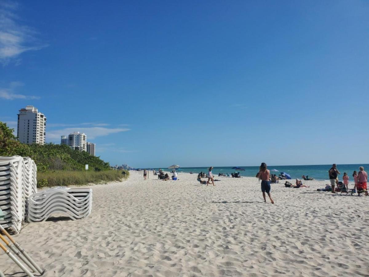 Few Steps To Ocean-4 Beach Cruisers & Free Parking & Private Backyard Jacksonville Beach Ngoại thất bức ảnh